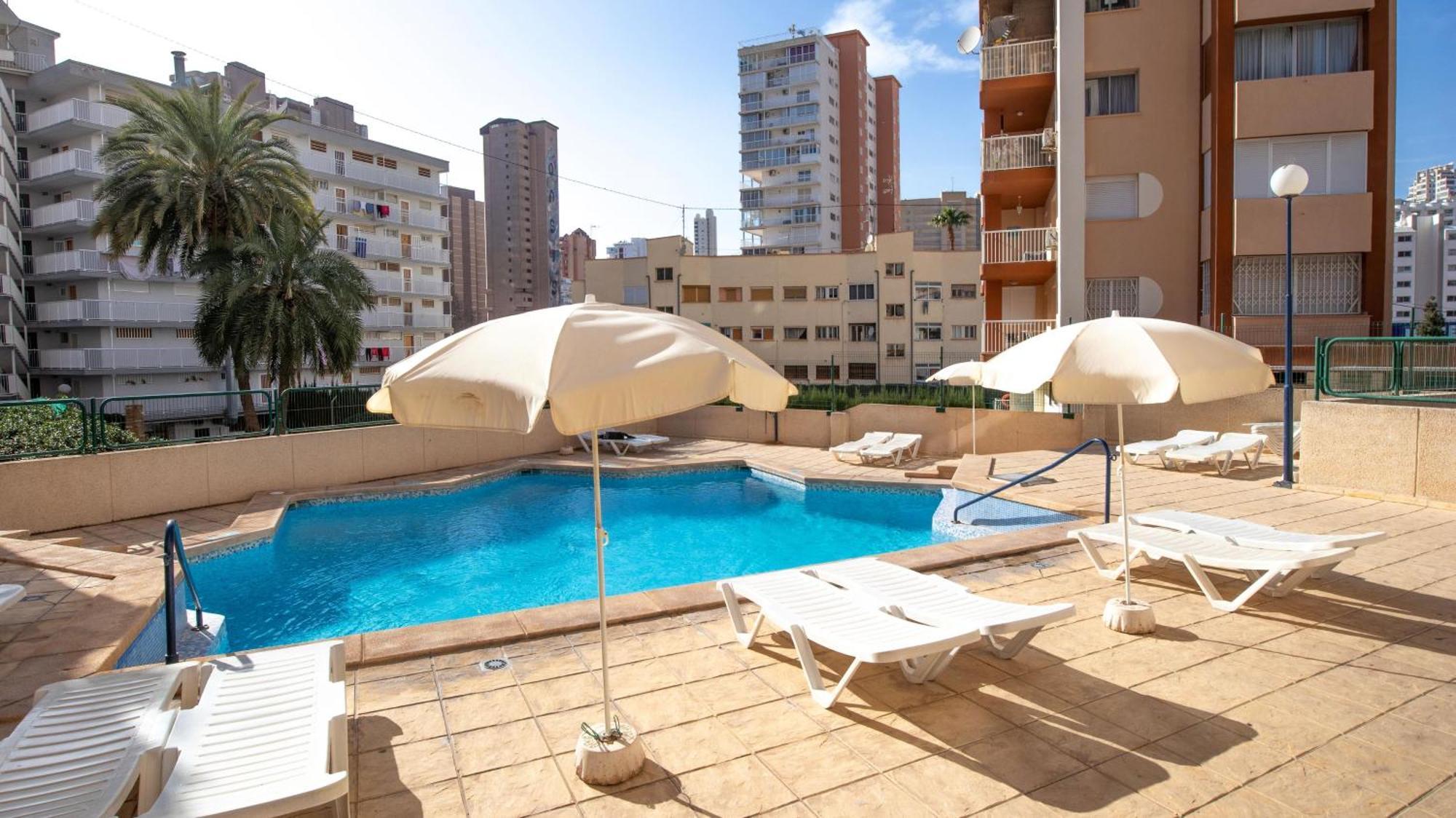 Dynastic Rooms Apartments Benidorm Bagian luar foto