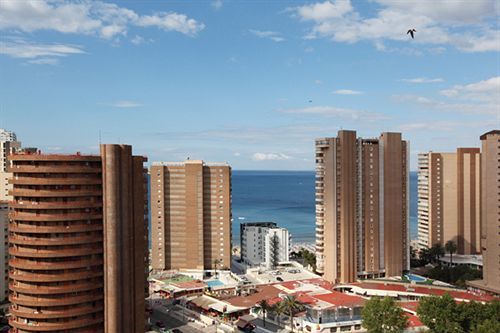 Dynastic Rooms Apartments Benidorm Bagian luar foto