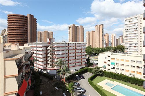 Dynastic Rooms Apartments Benidorm Bagian luar foto